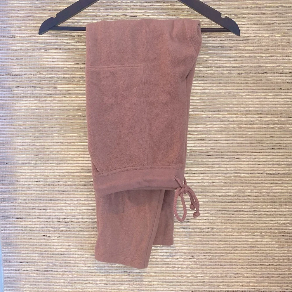 LOFT Sweatpants - Picture 1 of 3